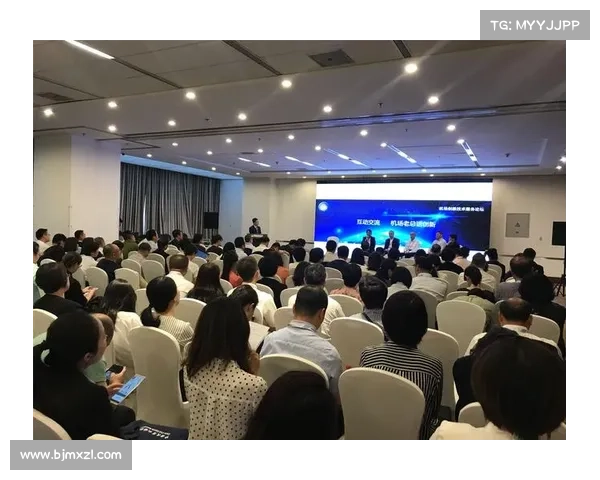 如何在会议中有效应对迟到者并保持会议进程的顺利进行